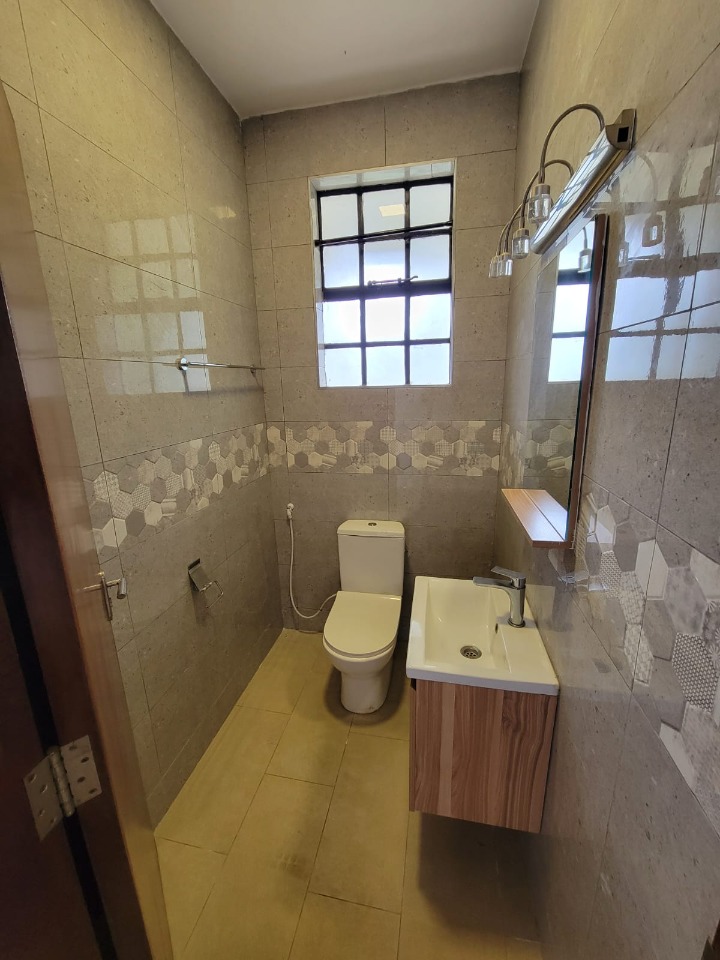 4-BEDROOM VILLA + DSQ TO LET - KITISURU