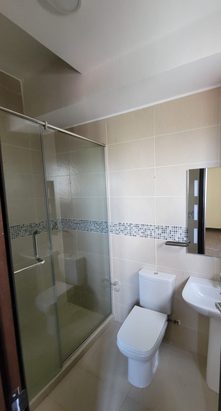 LAVINGTON - 4 Bedroom Duplex with DSQ To Let
