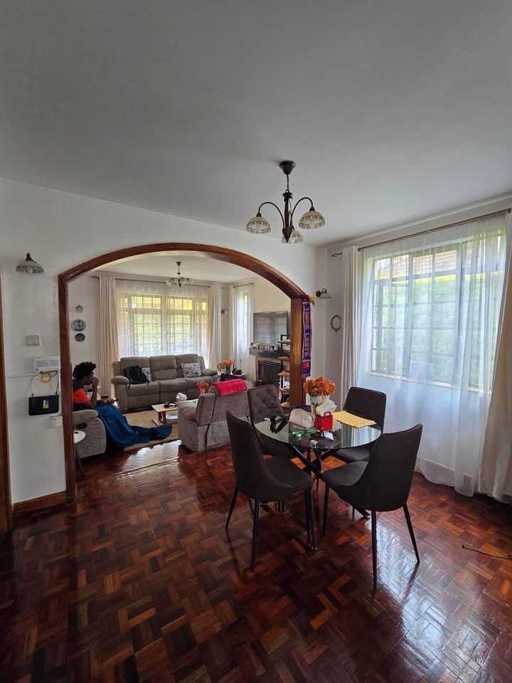 LORESHO - 4BEDROOM + DSQ HOUSE FOR RENT