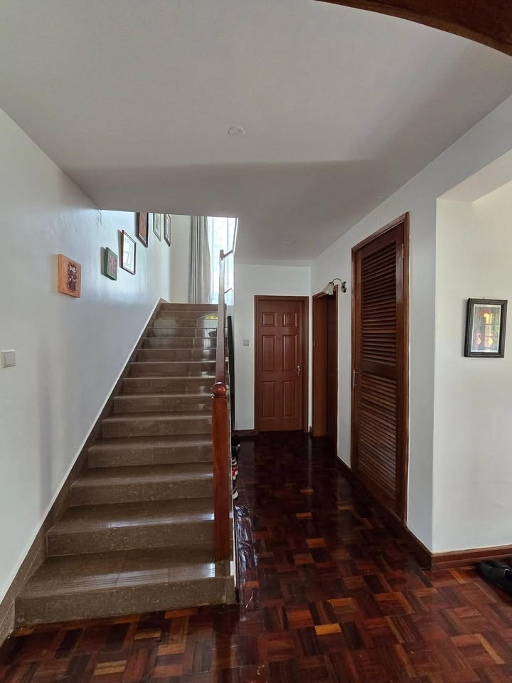 LORESHO - 4BEDROOM + DSQ HOUSE FOR RENT