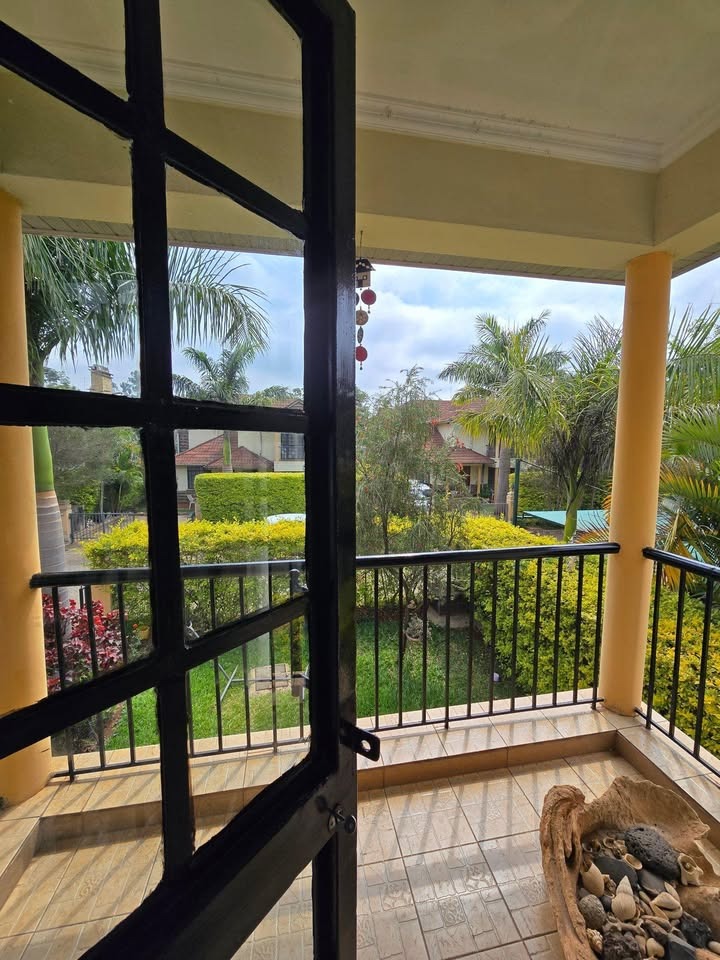 LORESHO - 4BEDROOM + DSQ HOUSE FOR RENT