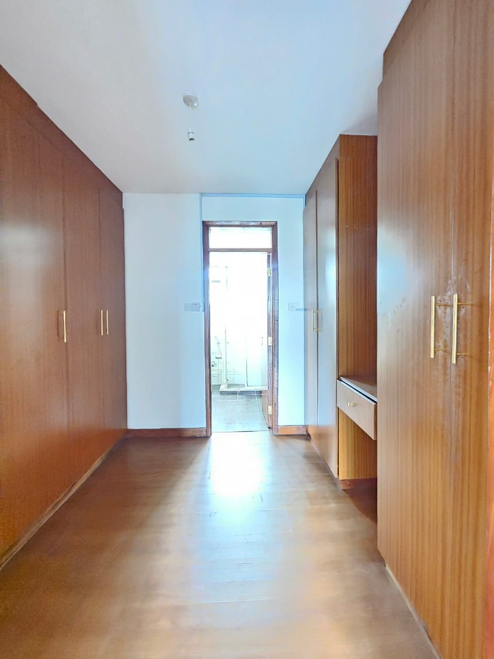 KILIMANI | 3 BEDROOM UNFURNISHED APARTMENT TO LET