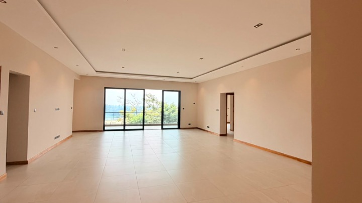 4 BEDROOM PENTHOUSE FOR RENT – LORESHO