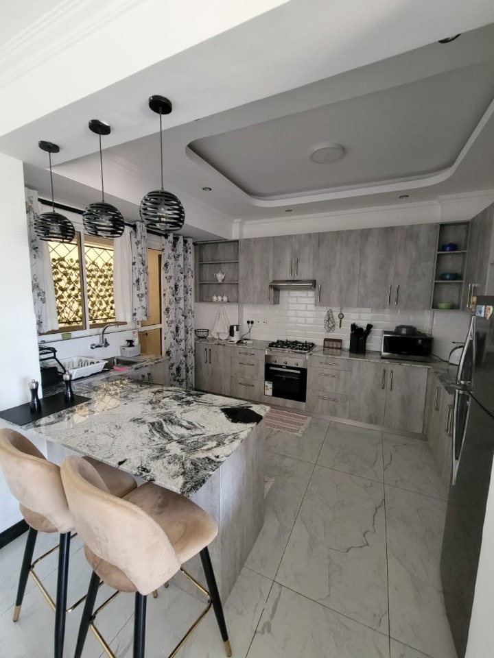 WESTLANDS – FURNISHED 2 BEDROOM APARTMENT WITH DSQ FOR RENT