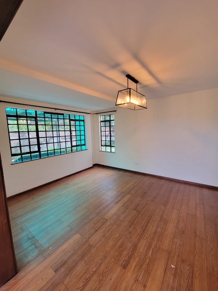 KITISURU — 4-BEDROOM VILLA FOR RENT