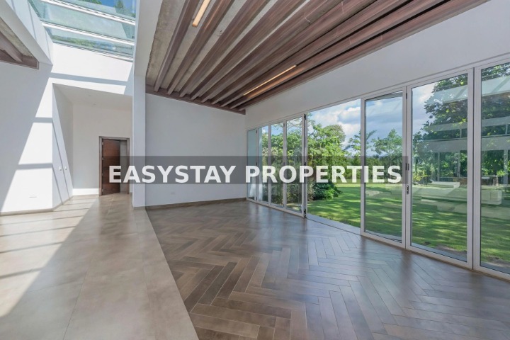 4 BEDROOM BUNGALOW TO LET - RUNDA