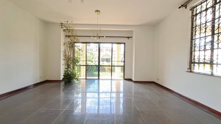 SPRING VALLEY – 4 BEDROOM + DSQ TO LET