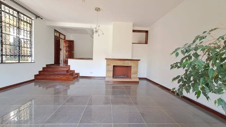 SPRING VALLEY – 4 BEDROOM + DSQ TO LET
