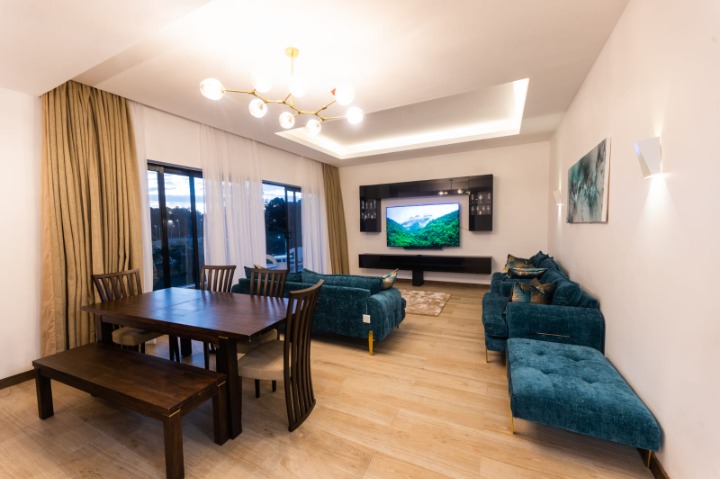 FURNISHED 3-BEDROOM APARTMENT + DSQ FOR RENT - RIVERSIDE