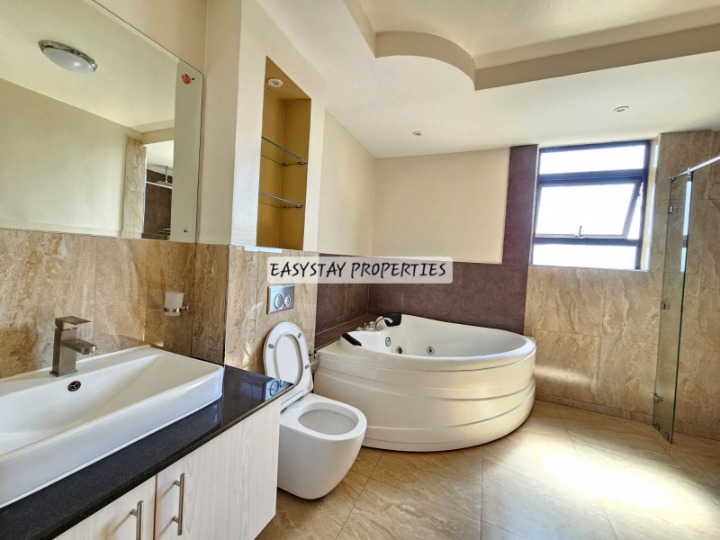 3 BEDROOM PENTHOUSE TO LET - RIVERSIDE