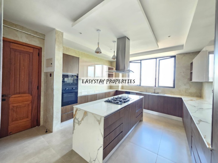 4 BEDROOM APARTMENT FOR RENT- RIVERSIDE