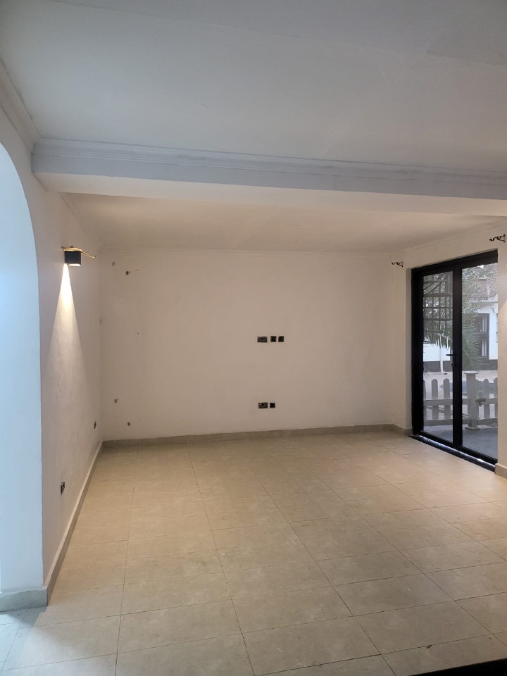 3BEDROOM UNFURNISHED GUESTWING FOR RENT - RUNDA