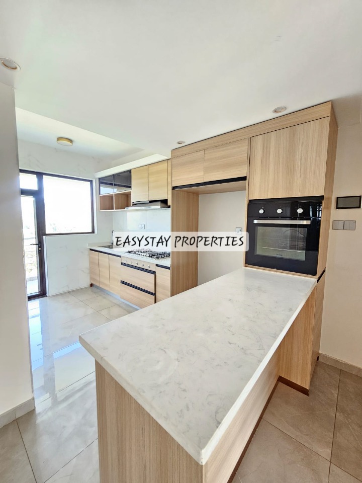 3 BEDROOM UNFURNISHED APARTMENT FOR RENT - RIVERSIDE
