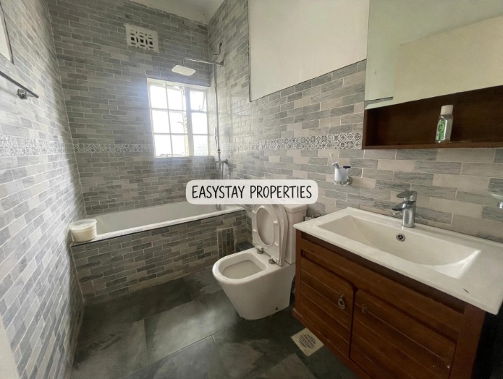 LAVINGTON - 4 BEDROOM HOUSE PLUS STUDY FOR RENT
