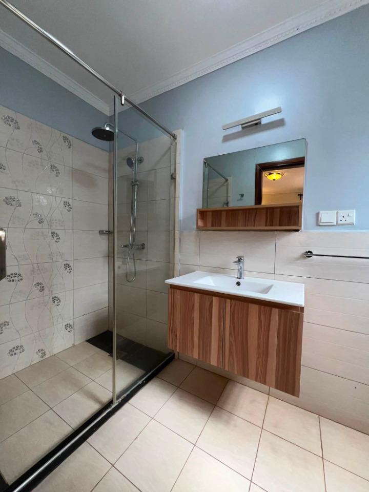 4-BEDROOM VILLA + DSQ TO LET – KITISURU