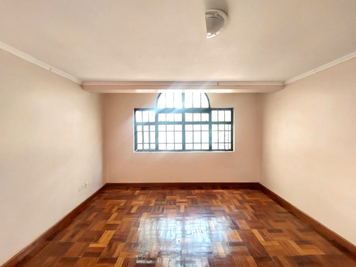 4-BEDROOM TOWNHOUSE + SQ TO LET - LAVINGTON