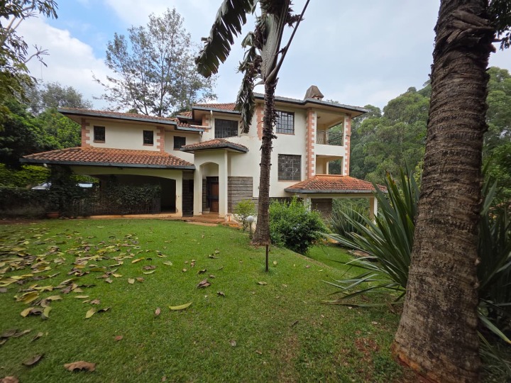 4 BEDROOM TOWNHOUSE TO LET - OLD KITISURU