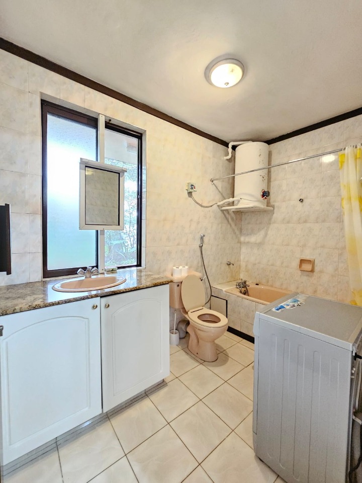 1-BEDROOM GUEST HOUSE FOR RENT – RIVERSIDE