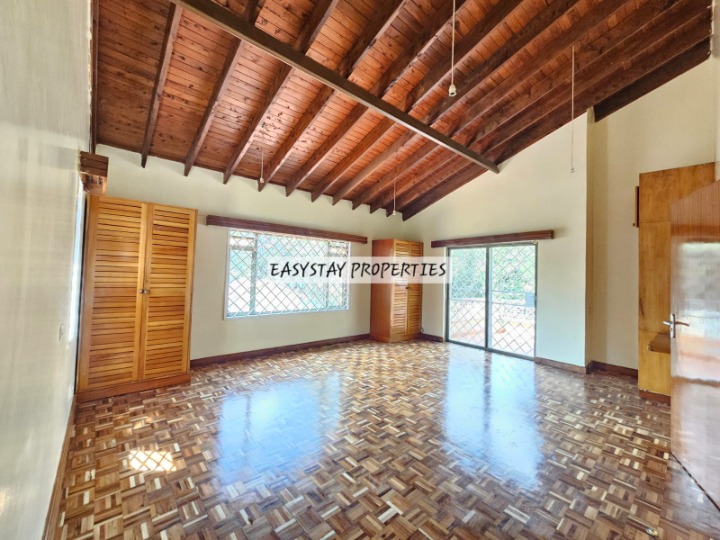 4-BEDROOM TOWNHOUSE TO LET - LAVINGTON