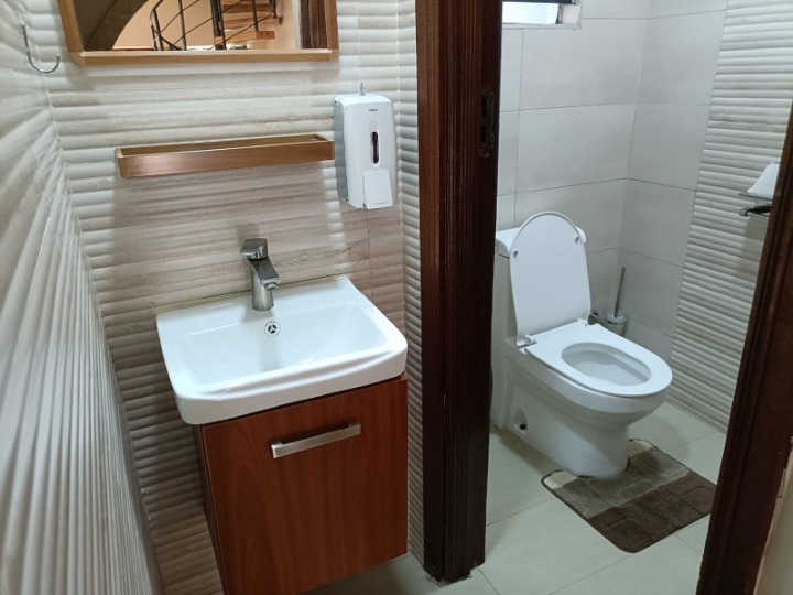 FURNISHED 2-BEDROOM APARTMENT TO LET - RUNDA