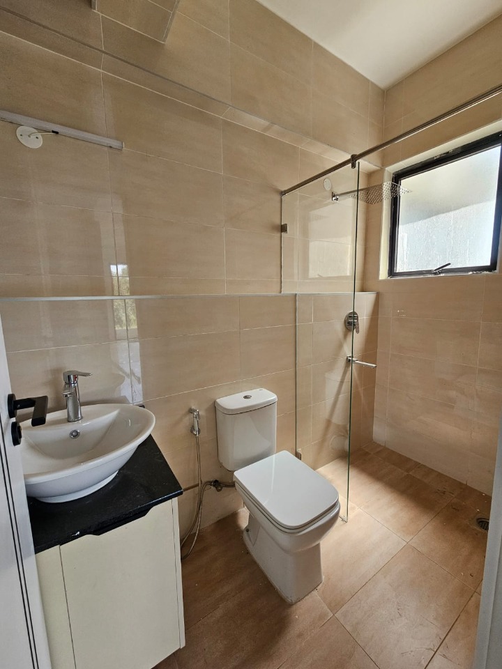 UNFURNISHED 3 BEDROOM APARTMENT TO LET – WESTLAND