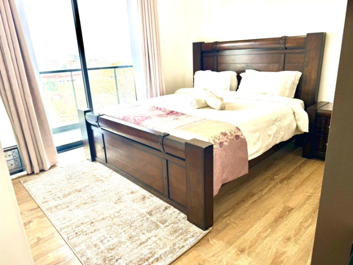 FURNISHED 3-BEDROOM APARTMENT TO LET - LAVINGTON