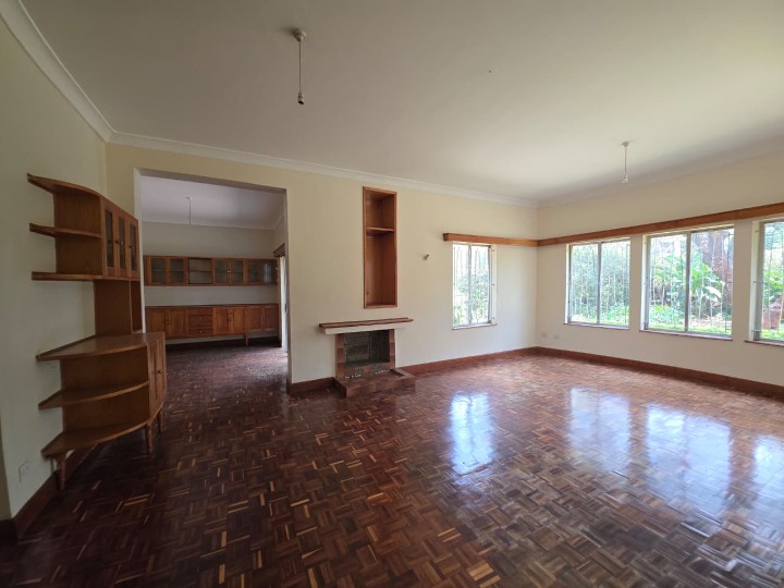 5 BEDROOM STANDALONE HOUSE TO LET – RIVERSIDE