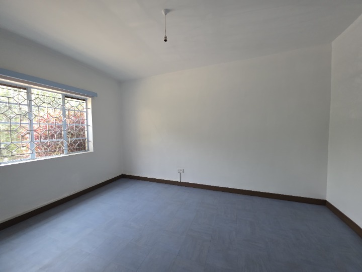 5 BEDROOM STANDALONE HOUSE TO LET – RIVERSIDE