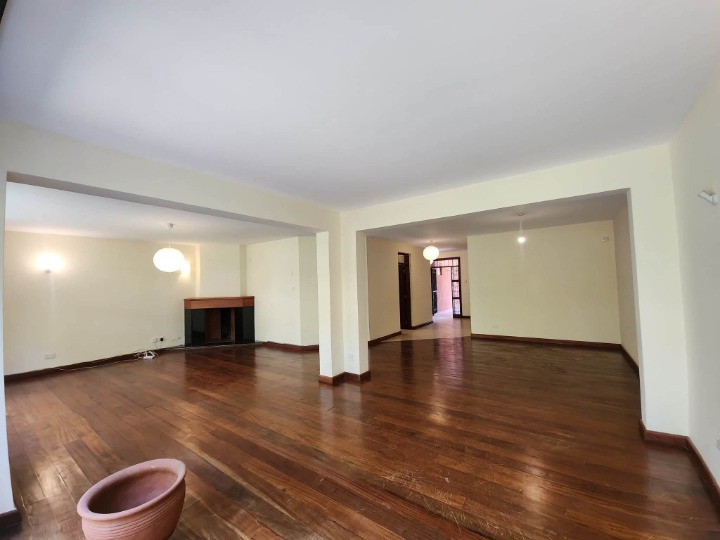 5-BEDROOM TOWNHOUSE FOR RENT - WESTLANDS