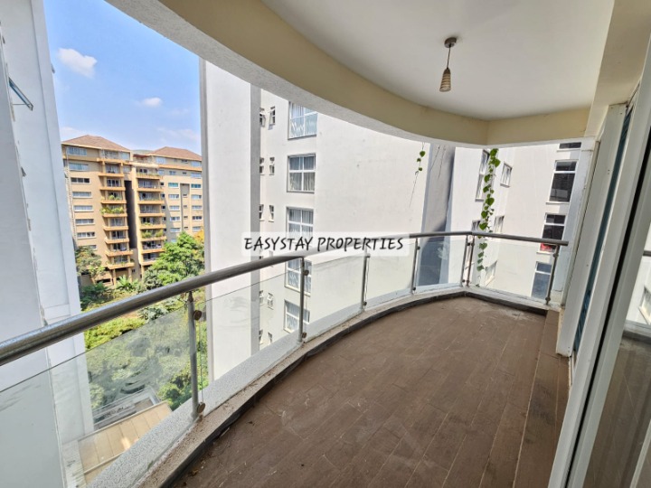 3 BEDROOM APARTMENT FOR RENT - RIVERSIDE