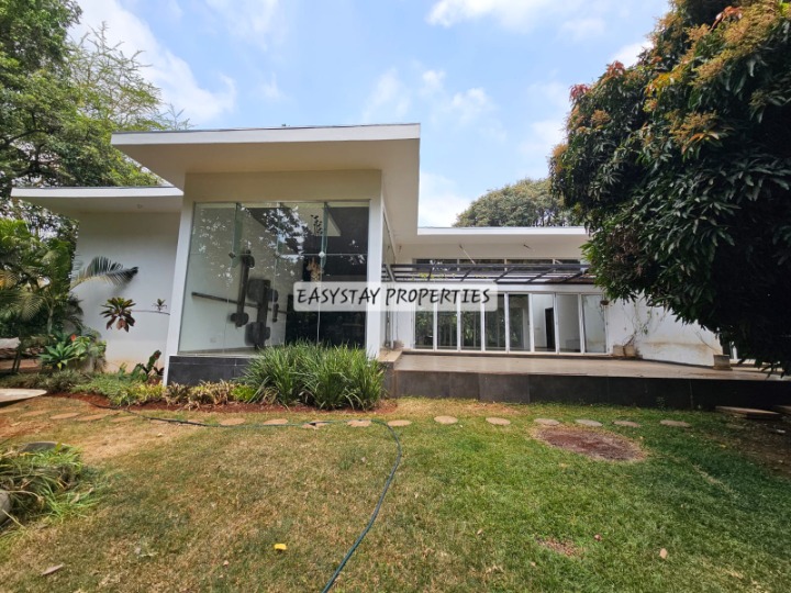 RUNDA | 4-BEDROOM AMBASSADORIAL BUNGALOW TO LET