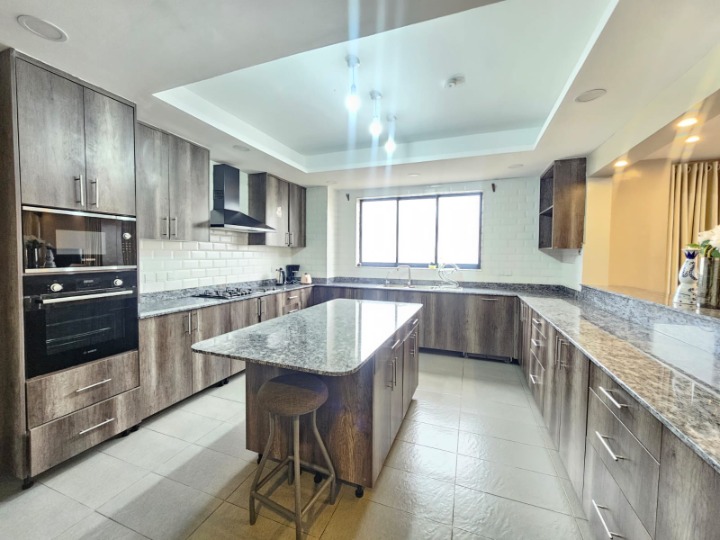 LAVINGTON –FURNISHED 4 BEDROOM DUPLEX APARTMENT+ DSQ FOR RENT