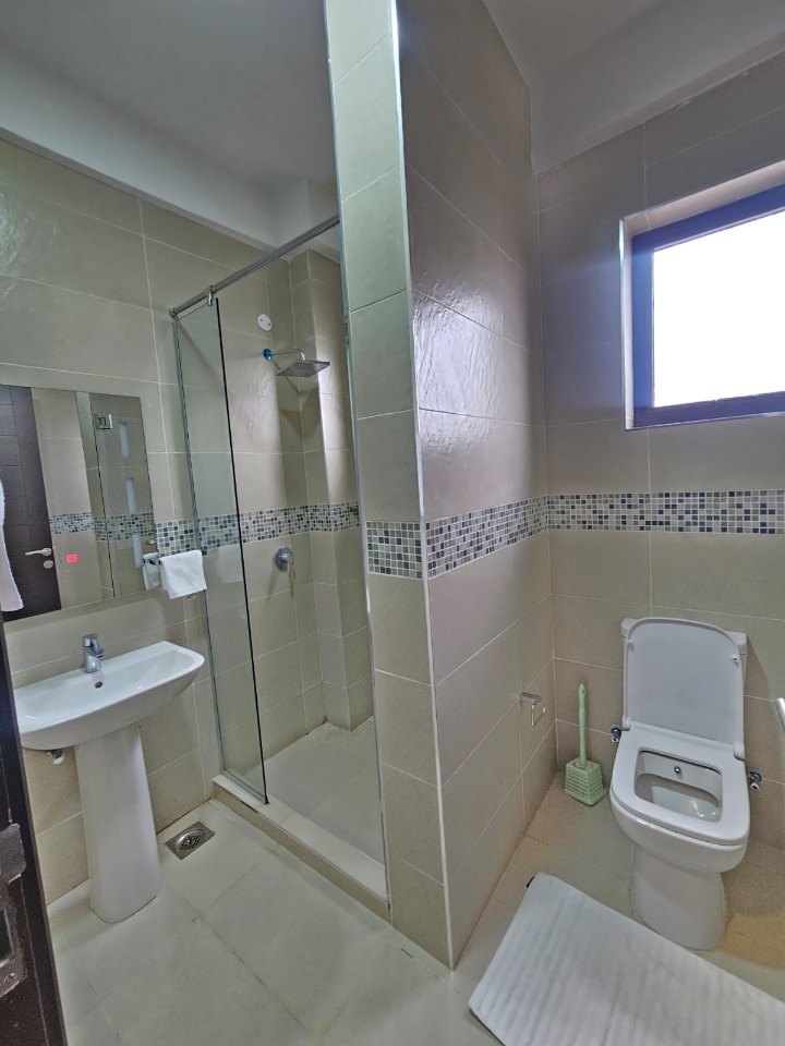 LAVINGTON –FURNISHED 4 BEDROOM DUPLEX APARTMENT+ DSQ FOR RENT