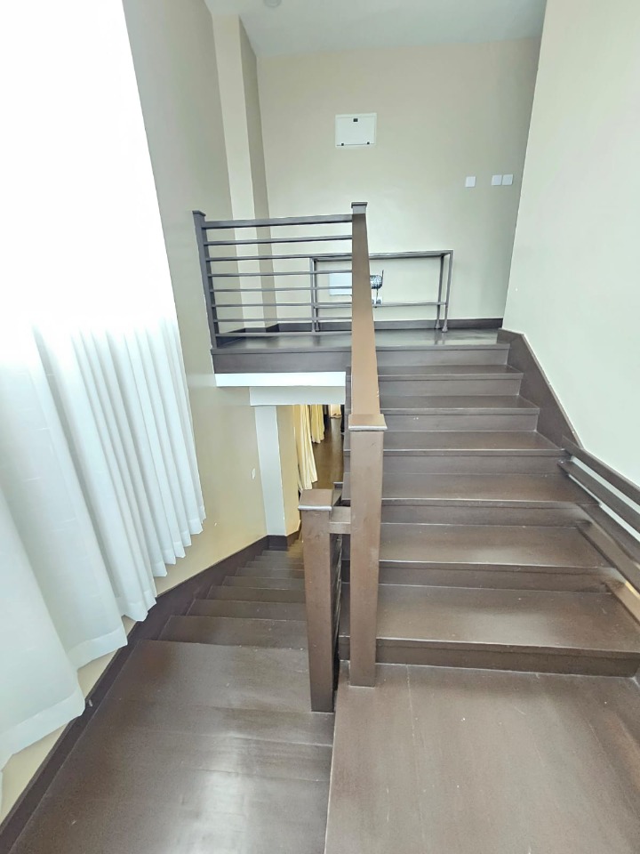 LAVINGTON –FURNISHED 4 BEDROOM DUPLEX APARTMENT+ DSQ FOR RENT