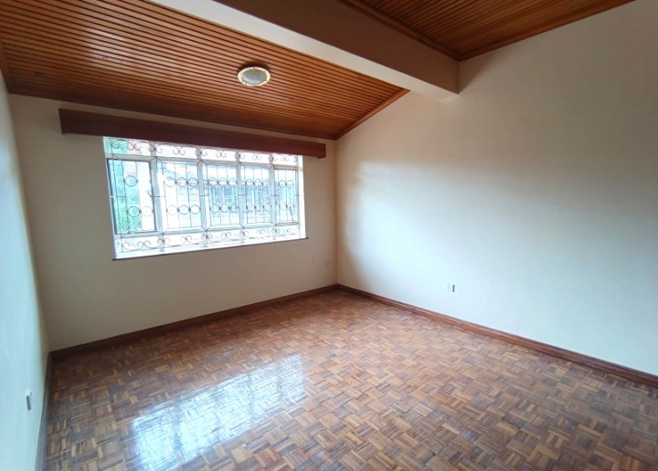 NYARI – 6 BEDROOM HOUSE TO LET