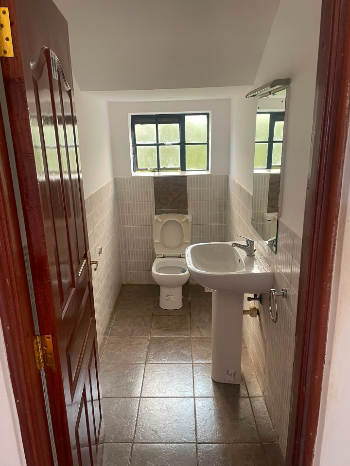 OLD KITISURU – 5 BEDROOM TOWNHOUSE TO LET