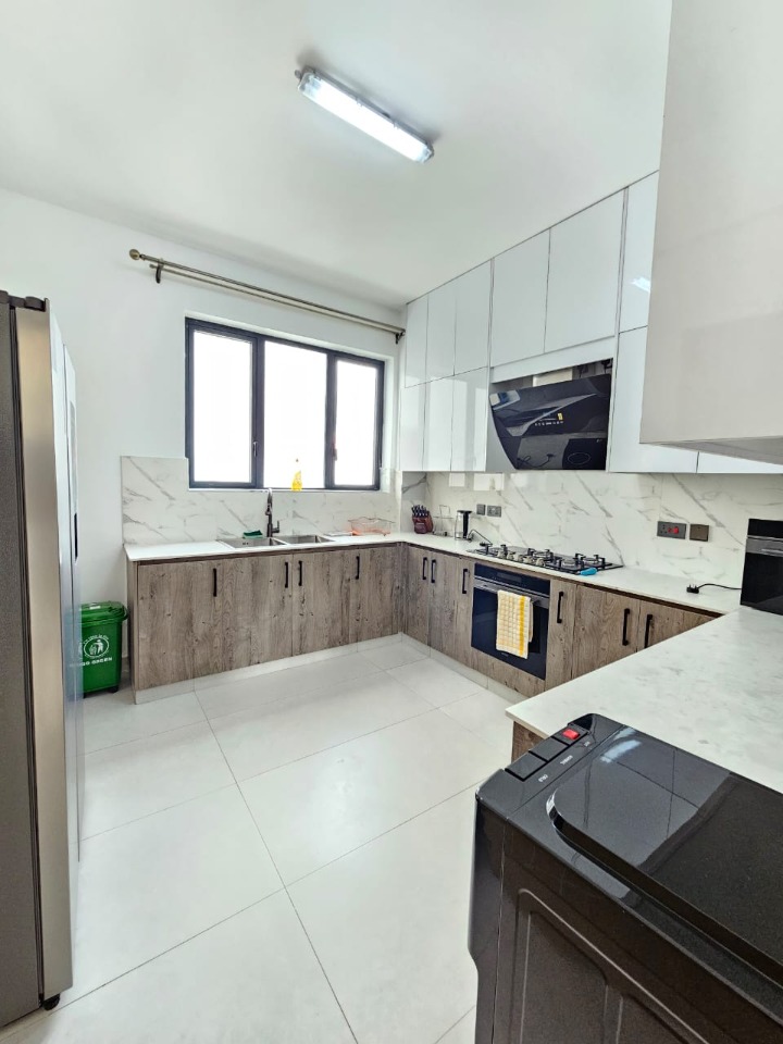 WESTLANDS| FURNISHED 3 BEDROOM APARTMENT + DSQ - TO LET