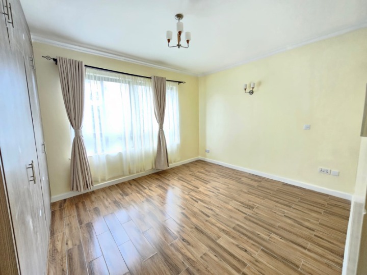 3 BEDROOM APARTMENT TO LET - LAVINGTON