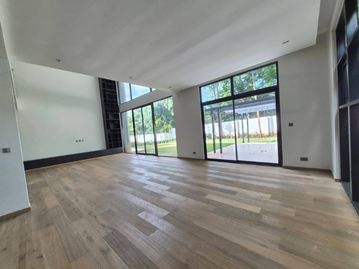 RUNDA | 4-BEDROOM TOWNHOUSE + SQ TO LET