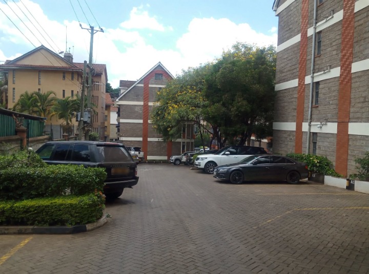 LAVINGTON – FULLY FURNISHED 3 BEDROOM APARTMENT FOR RENT