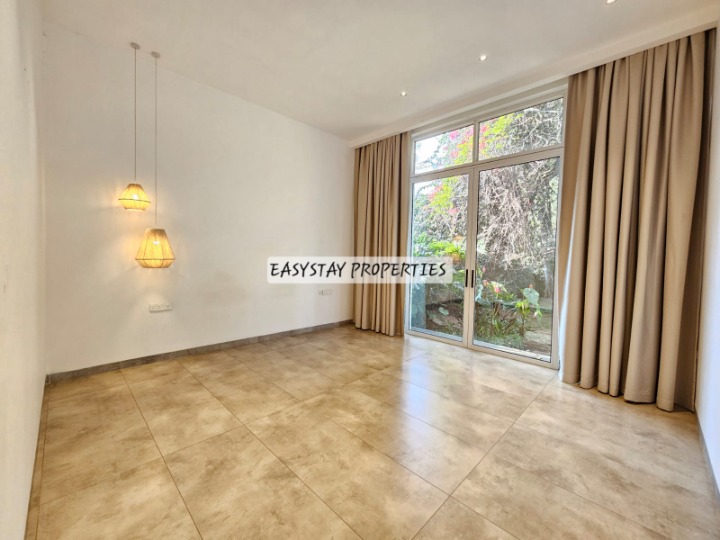 RUNDA | 4-BEDROOM AMBASSADORIAL BUNGALOW TO LET