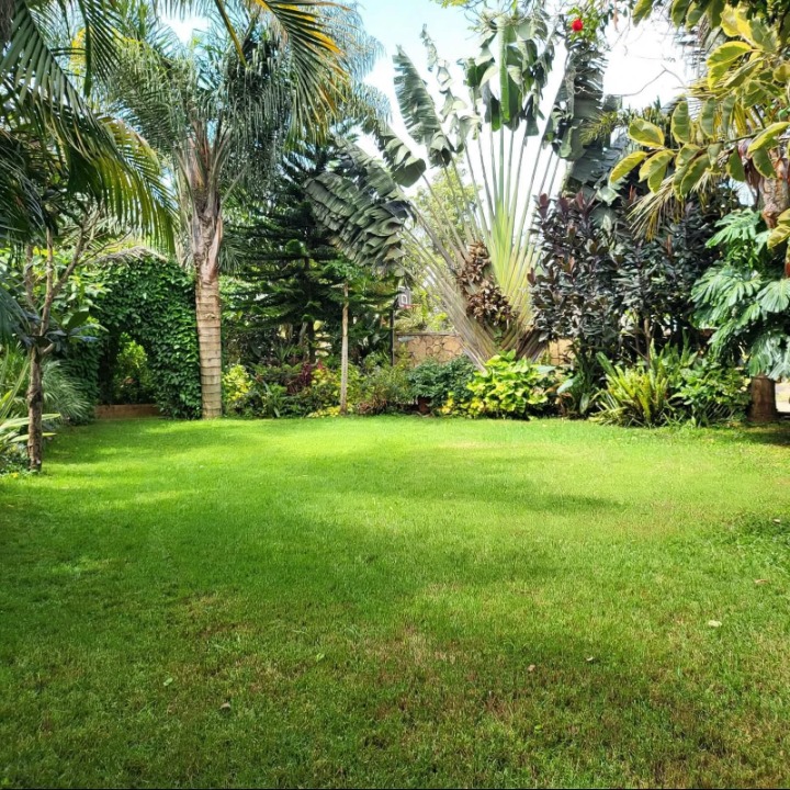 6-BEDROOM AMBASSADORIAL HOUSE TO LET – RUNDA