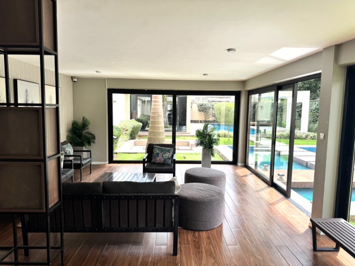 FURNISHED 2 BEDROOM APARTMENT TO LET - LAVINGTON