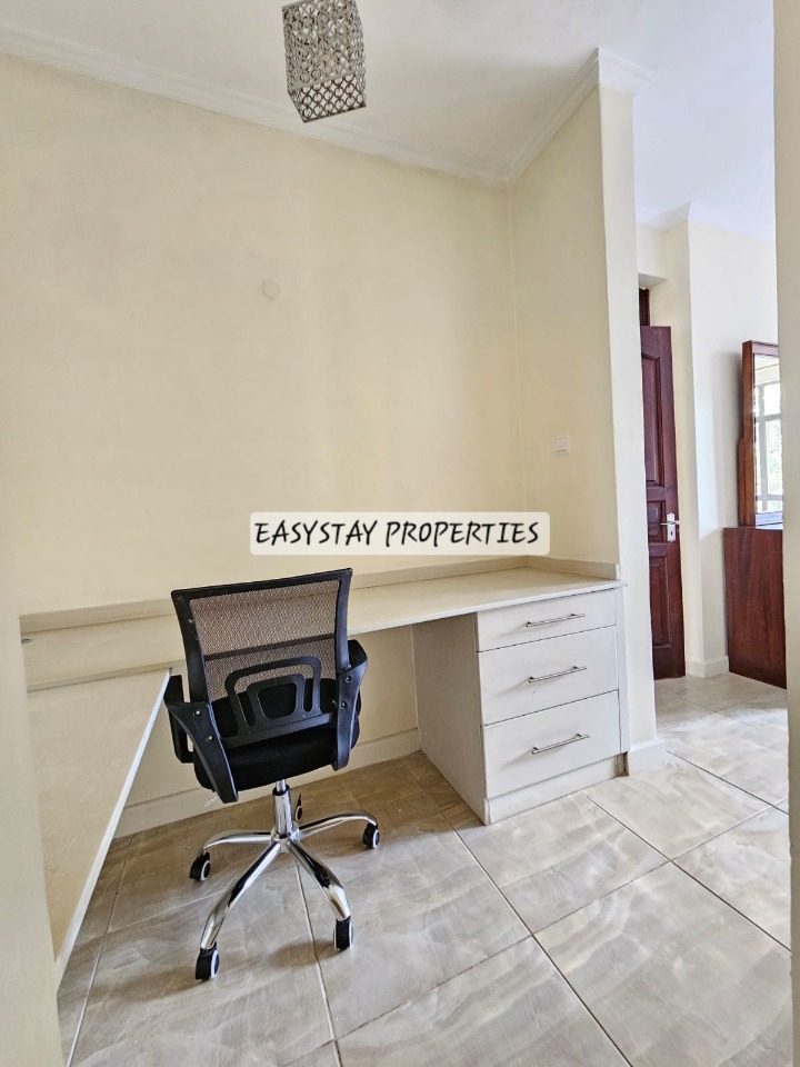 1-BEDROOM FURNISHED APARTMENT TO LET – LAVINGTON
