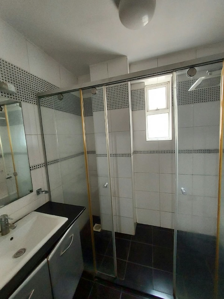 3-BEDROOM UNFURNISHED APARTMENT + DSQ FOR RENT – RIVERSIDE