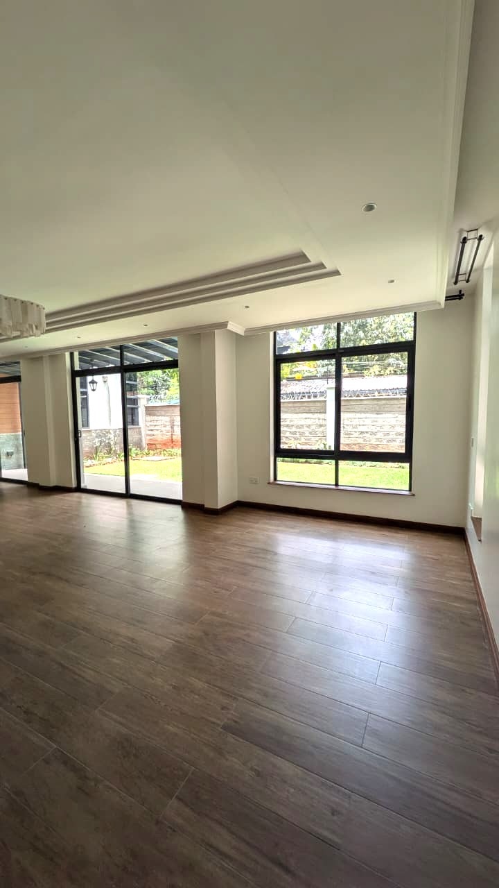 LAVINGTON - 5 BEDROOM TOWNHOUSE FOR RENT
