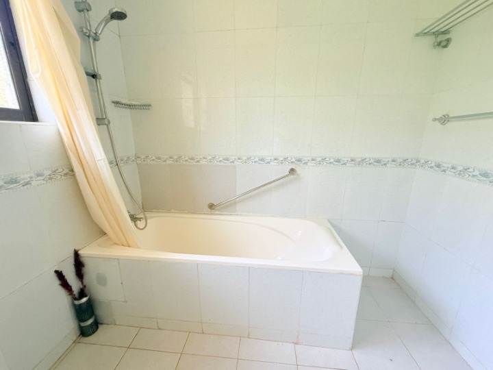FURNISHED STUDIO COTTAGE TO LET - LORESHO