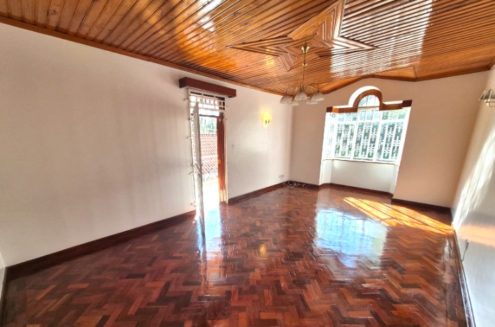 3-BEDROOM HOUSE + DSQ TO LET – RUNDA