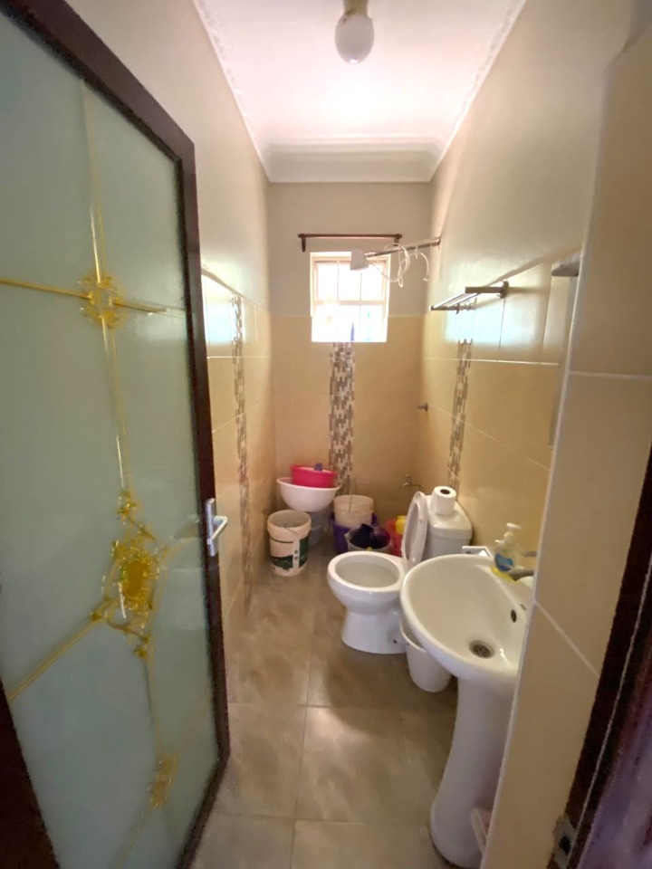 3 BEDROOM BUNGALOW FOR SALE - KENYATTA ROAD