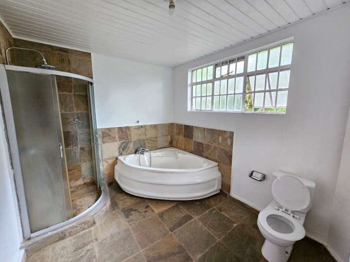 4 BEDROOM TOWNHOUSE TO LET – SPRING VALLEY